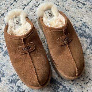 UGG Discoquette Platform Chestnut Slides- size 8 women